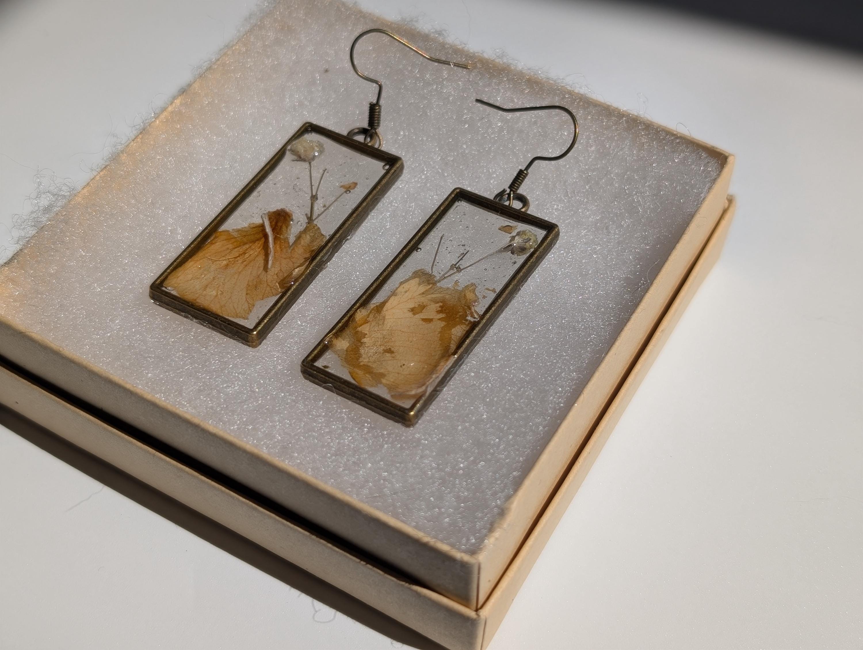 Resin Dangle Earrings - Beige Earrings __etsy:8143030363