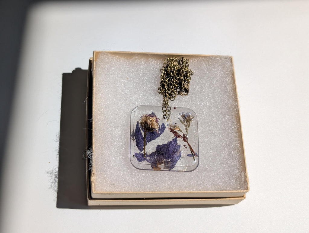 Square Pendant - Dried Flower Pendant __etsy:8142986439
