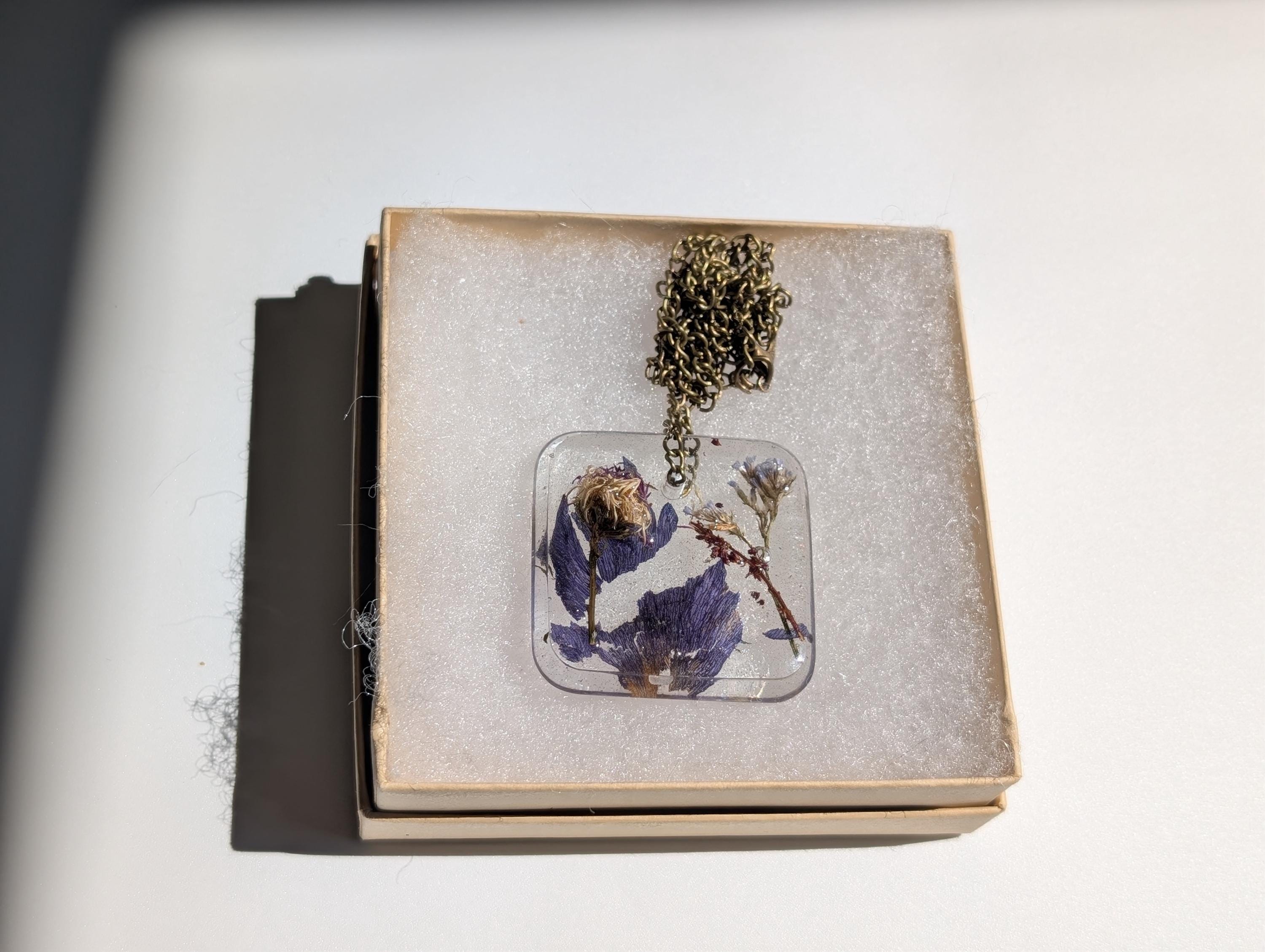 Square Pendant - Dried Flower Pendant __etsy:8142986439