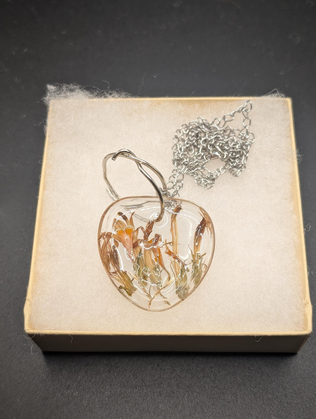 Resin Necklace - Dried Flower Jewelry __etsy:7756851396