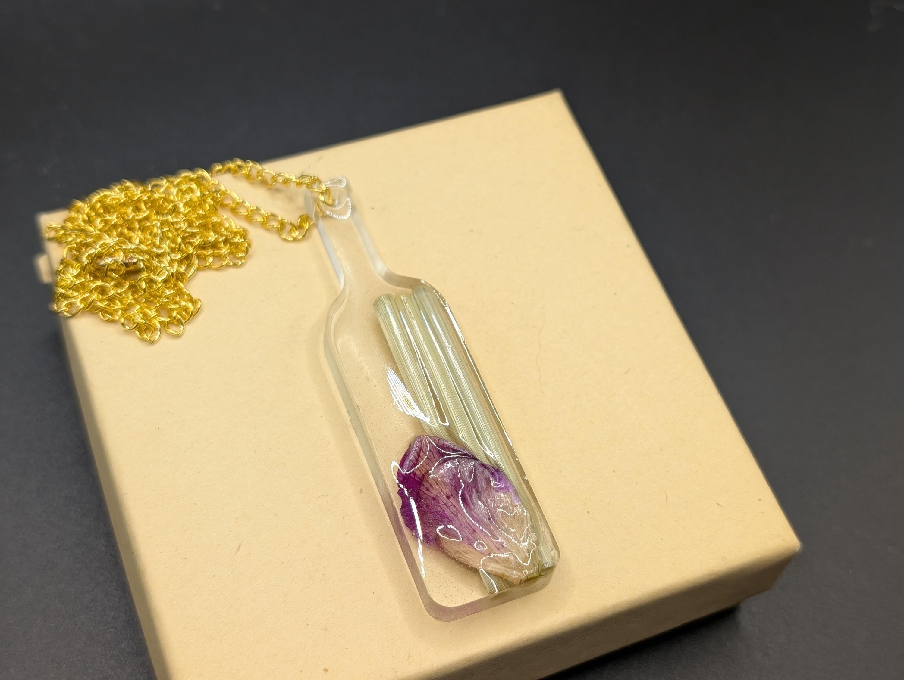 Dried Flower Bottle Necklace - Simple Resin Jewelry __etsy:7763814326