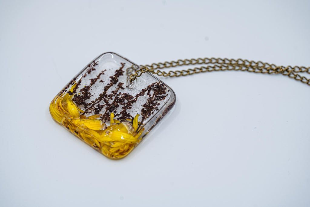 Dried Flower Resin Necklace - Square Pendant