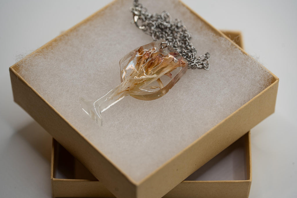 Resin Necklace - Nature Jewelry - Wine Lovers Gift __etsy:7912093997
