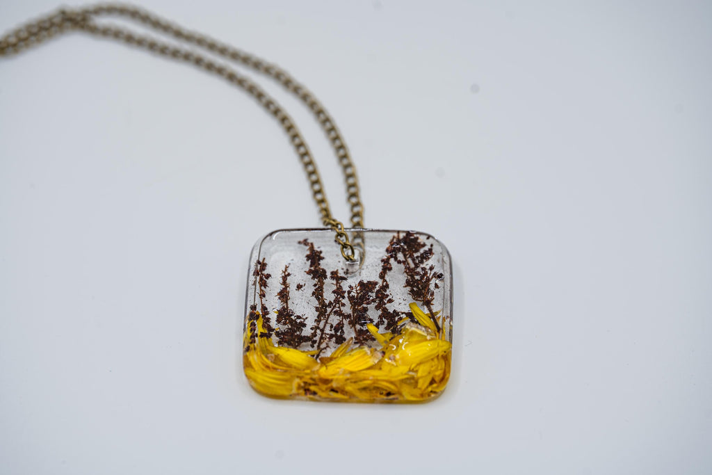 Dried Flower Resin Necklace - Square Pendant